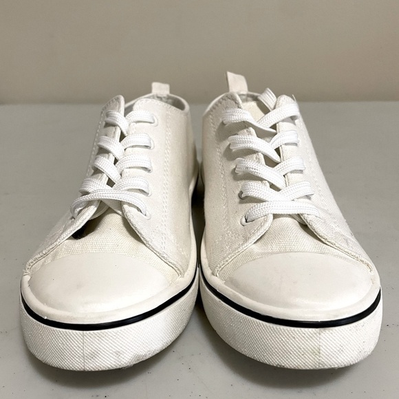 Shoe Bundle - 2 Pairs included Navy Blue (NWT) and White (Used Once) - Picture 4 of 14